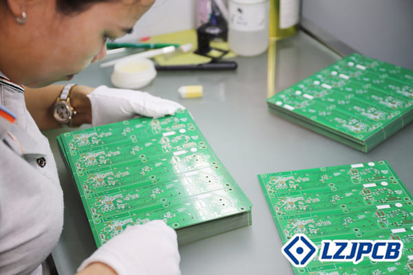 Quality control inspection in PCB manufacturing
