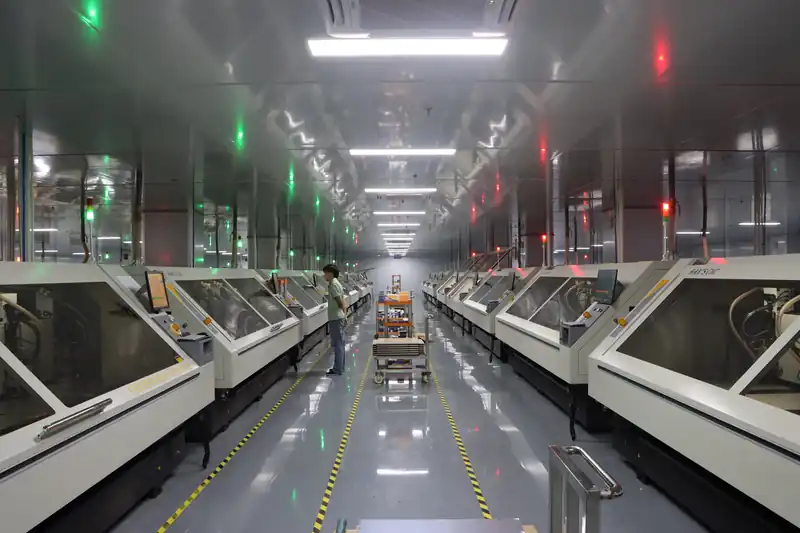 LZJPCB engineer reviewing PCB Gerber files and production samples at the manufacturing facility