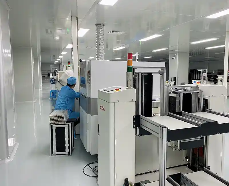 LZJPCB engineers reviewing PCB production data